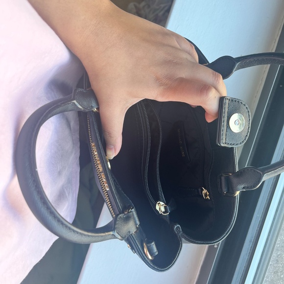 Michael Kors Hailee satchel small in black - Picture 5 of 6